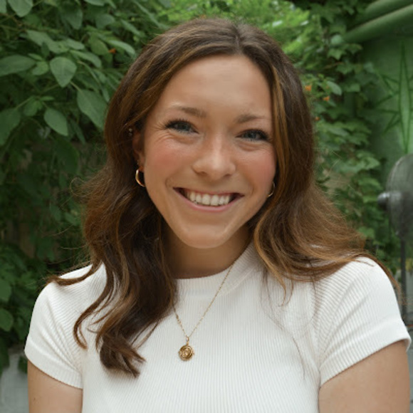 Meet your Posher, Maecy - Picture 1 of 1